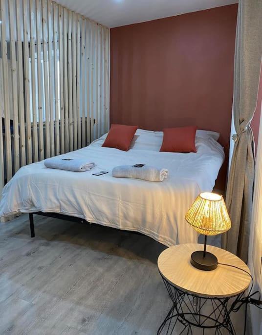 Appartement Loft Terracotta Маноск Екстериор снимка